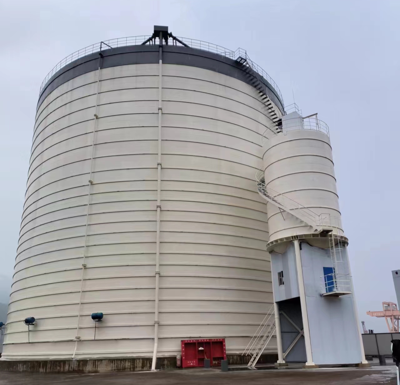 卧龙10万吨水泥钢板库